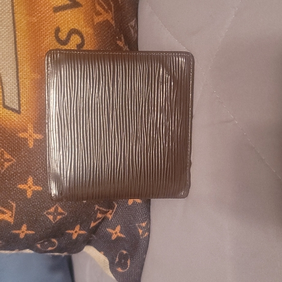 Louis Vuitton Other - Authentic men wallet